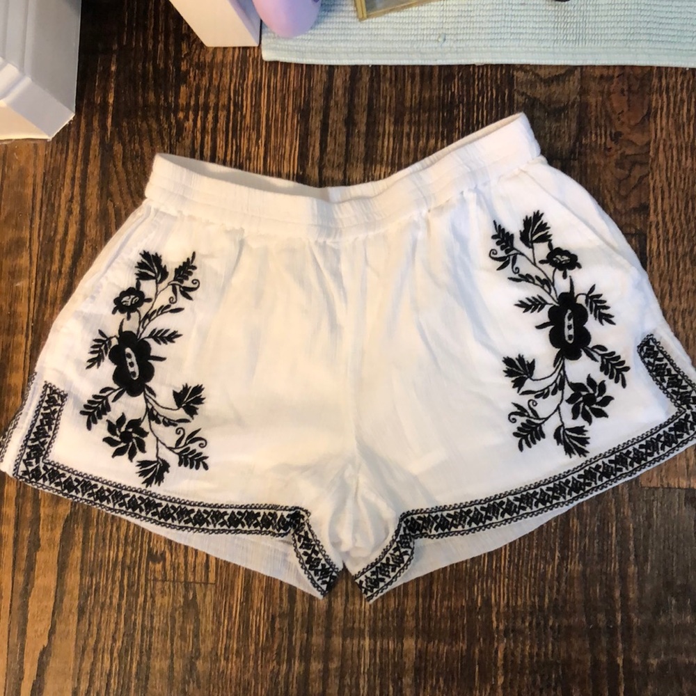 Black and white patterned shorts